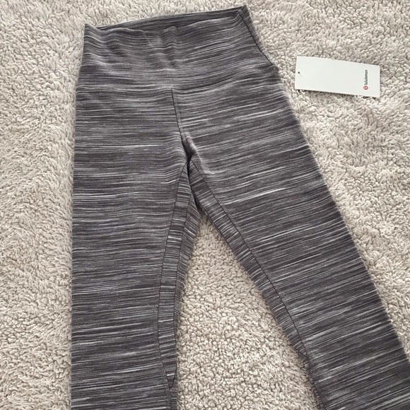 🆕NWT LAST PAIR! Lululemon Align Crop 21” HR Nulu - Picture 6 of 9